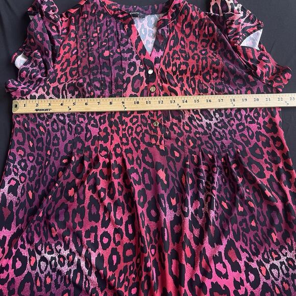 Cocomo Woman Blouse Plus Size 1X Pleated Vneck Short Sleeve Animal Print - Picture 7 of 10